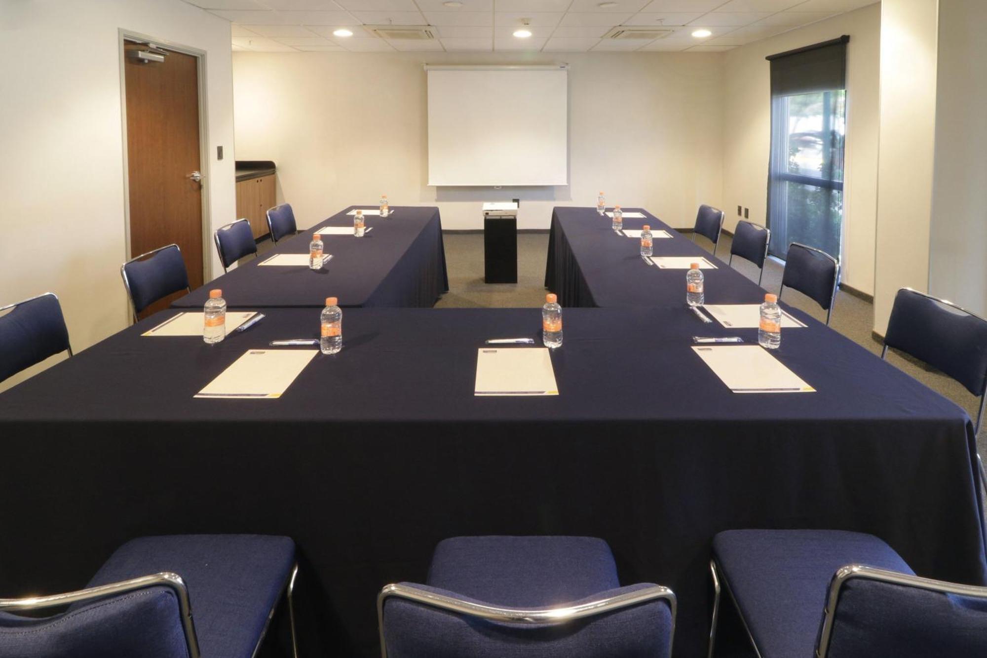 City Express By Marriott Ciudad Victoria Exterior foto